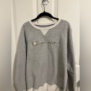 Champion Sweatshirt Women's Small Gray Lightweight Crewneck Pullover Spell Out